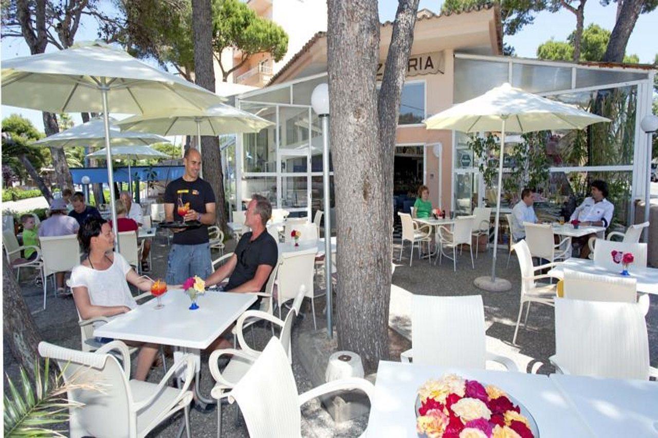 Hostal Alcina Cala Ratjada  Exterior photo