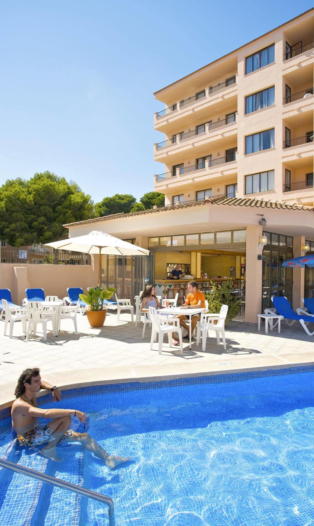 Hostal Alcina Cala Ratjada  Exterior photo